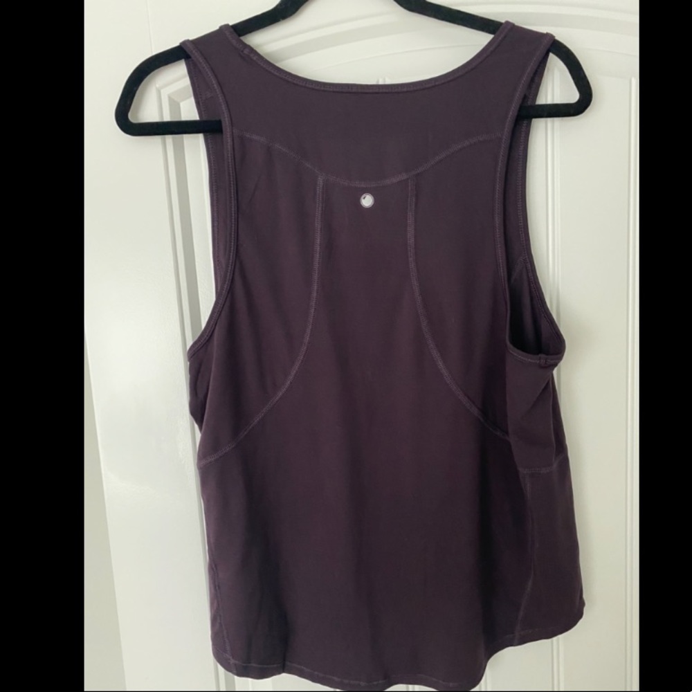 Workout top - Picture 2 of 2